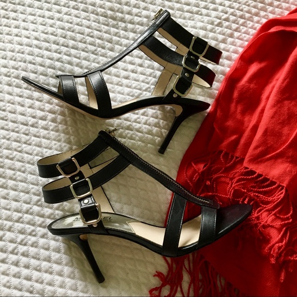 Sexy Michael Kors Heels - Picture 4 of 14